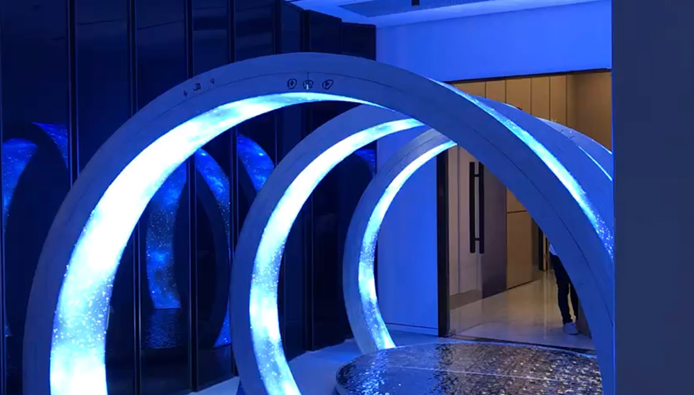 動感燈箱晶鑫明-雙面弧形3聯動